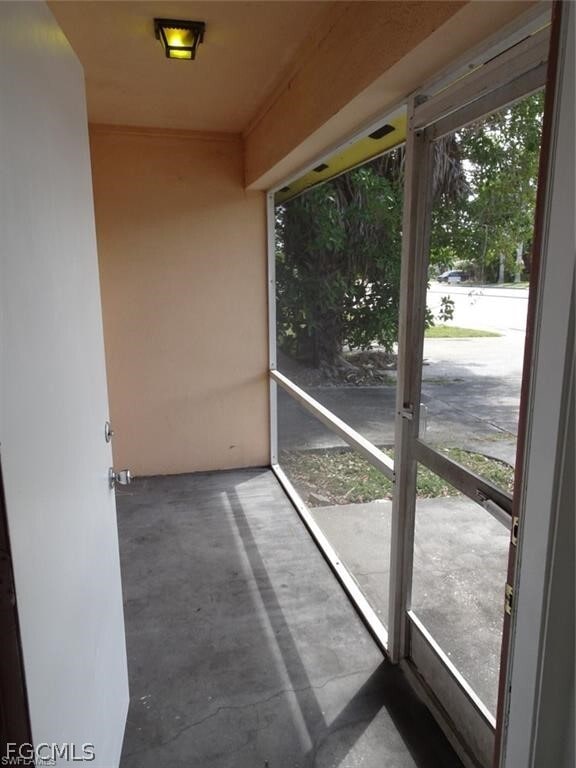 Foto del edificio - 221 Cape Coral Pkwy W