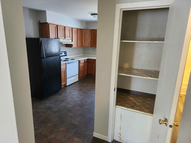 Foto del edificio - 3204 Runway Ave