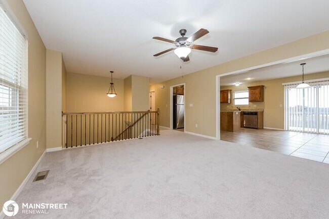 Building Photo - 102 Golfview Dr, Pleasant Hill, MO 64080
