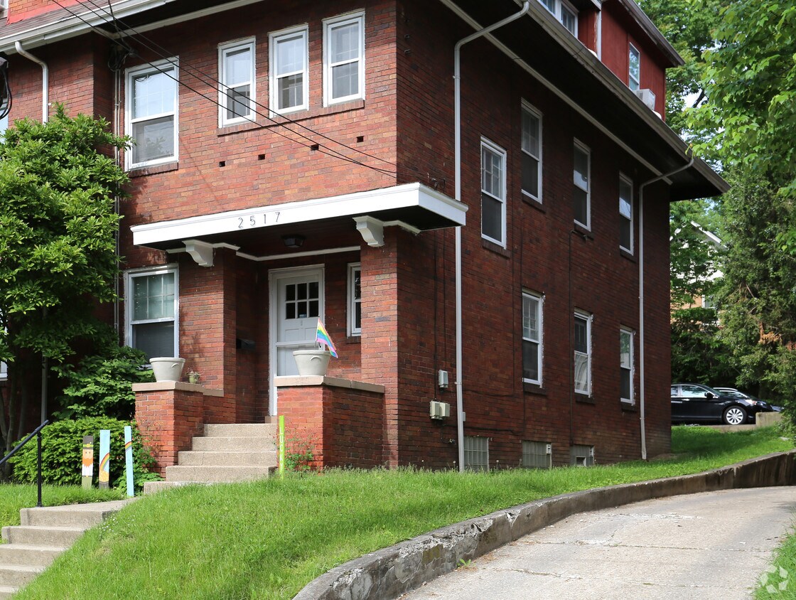 Building Photo - 2515-2517 Hackberry St