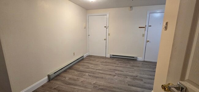 Building Photo - 19 Church St