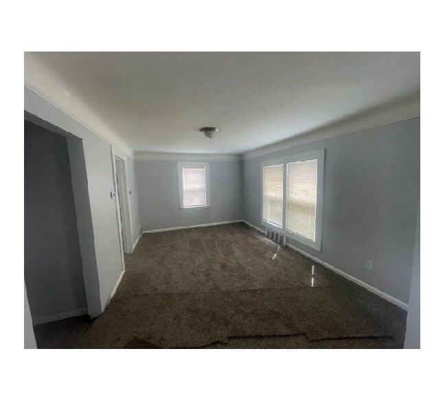 Building Photo - 9242 Penrod St