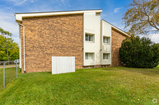 Multi-Family Asset - Ramsgate Square Apartments