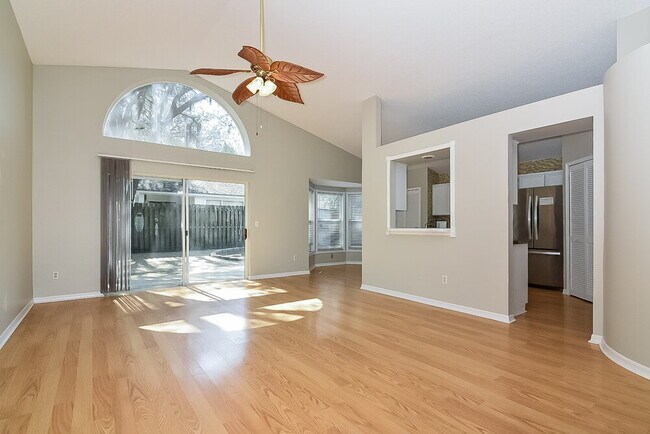 Building Photo - 4007 Fontana Pl
