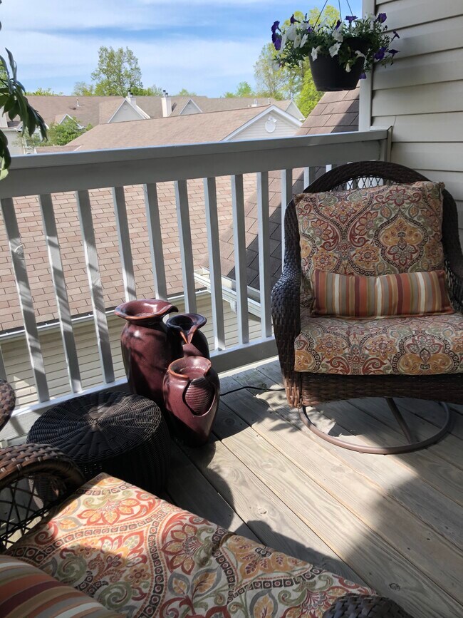 Building Photo - 22622 Lenox Dr