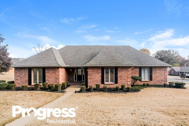 Building Photo - 6404 Evergreen Dr