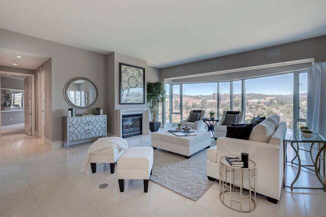 Building Photo - 10727 Wilshire Blvd