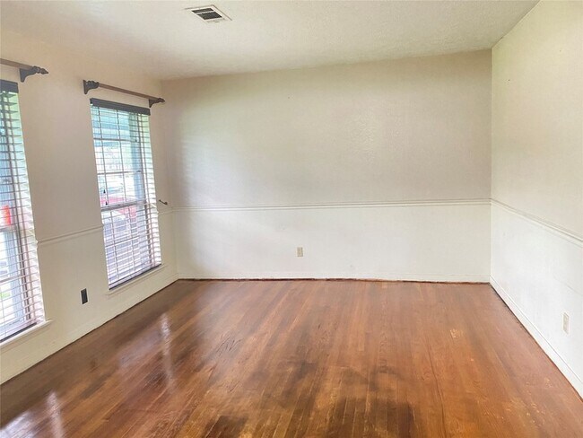 Building Photo - 2609 Raspberry Ln