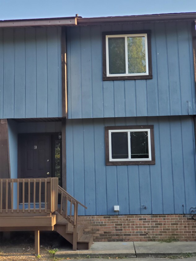 Foto principal - 1708 Oak Hill Rd