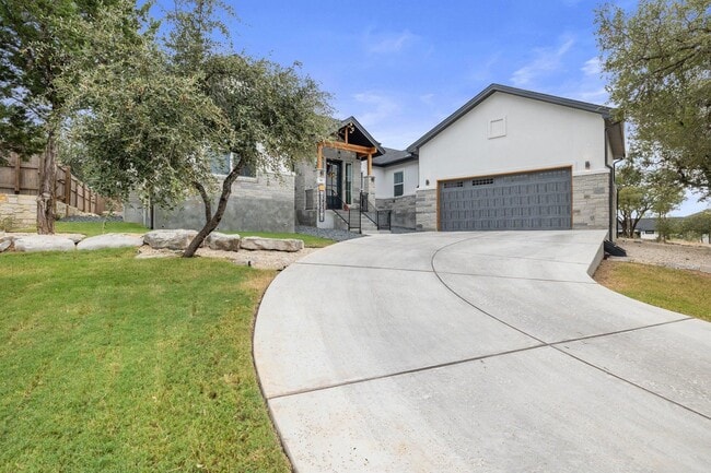 Building Photo - 96 Primrose Ln