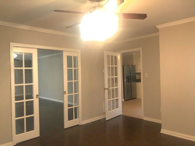 Building Photo - Beautiful home ready for you!