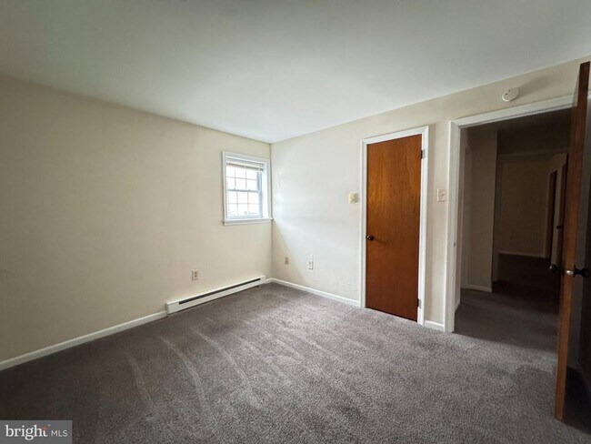 Foto del edificio - 23 Orchard Hills Dr