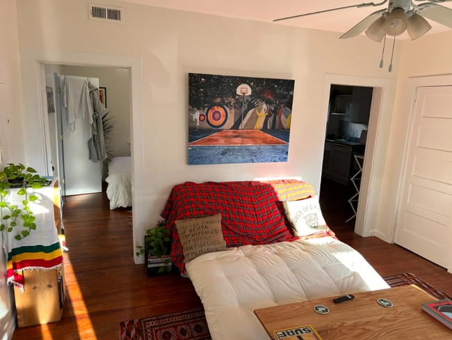 Photo - 3005 Huntingdon Ave Apartment