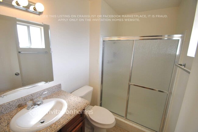 Foto del edificio - 429 E 10th Dr