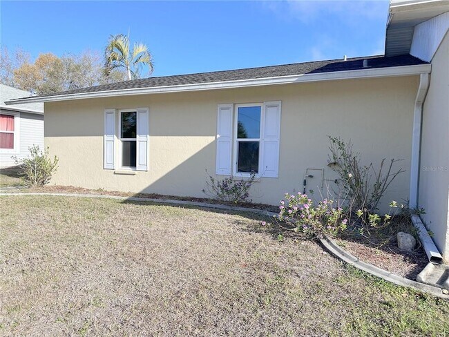 Foto del edificio - 9264 Anita Ave