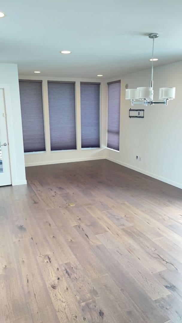Building Photo - Leschi Townhome