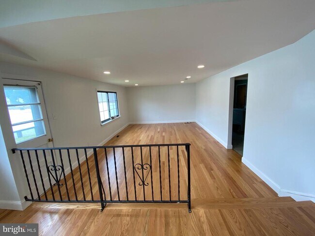 Building Photo - 1 Niamoa Dr