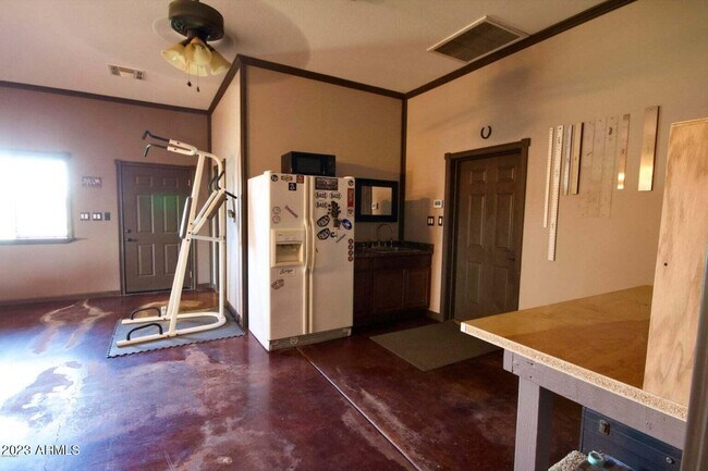 Foto del edificio - 2266 E Willis Rd