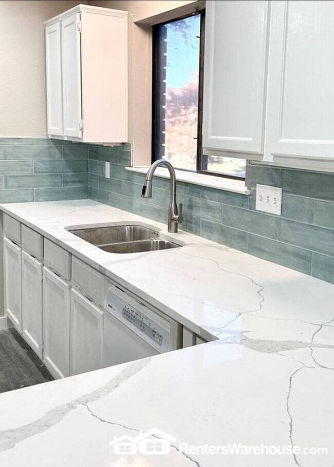 Foto del edificio - FOR RENT - MOVE IN READY - 3BED 2.5BATH - ...