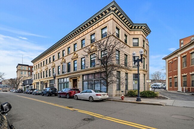 Building Photo - 70 Exchange St