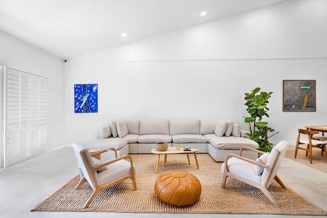Foto del edificio - 4117 W Palm Aire Dr