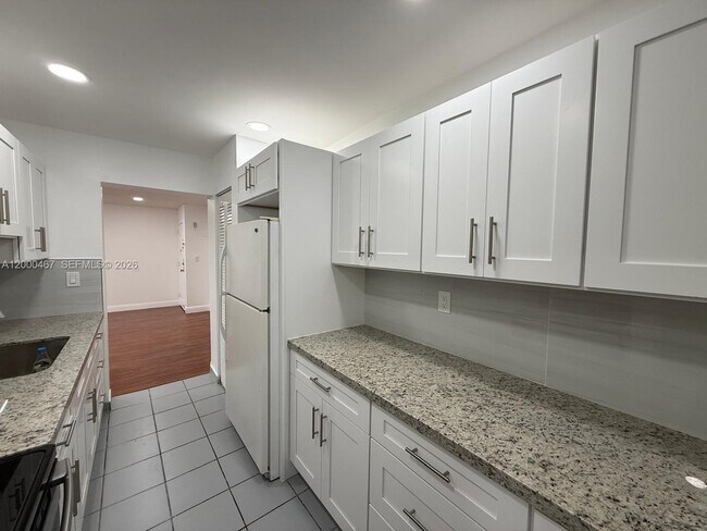 Foto del edificio - 750 NW 43rd Ave