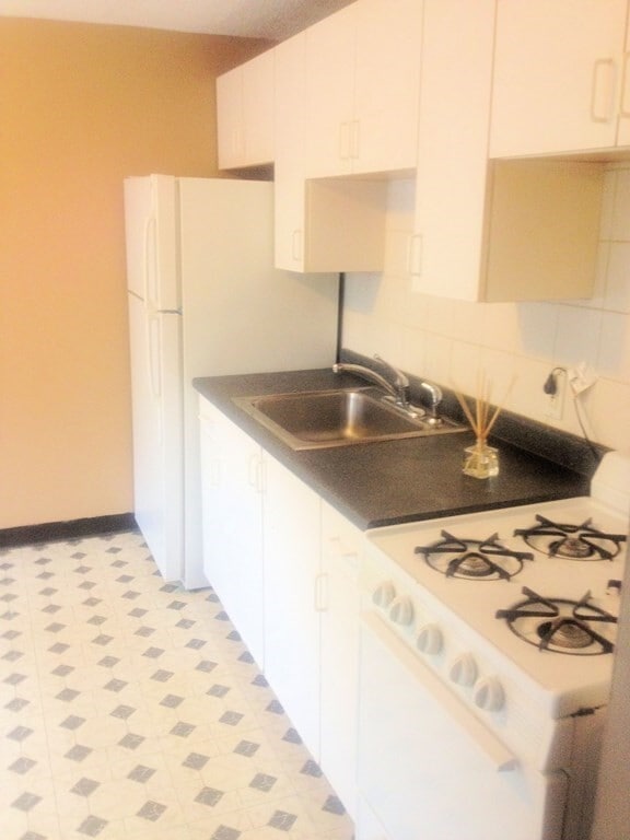 Building Photo - 16 Abington Ave