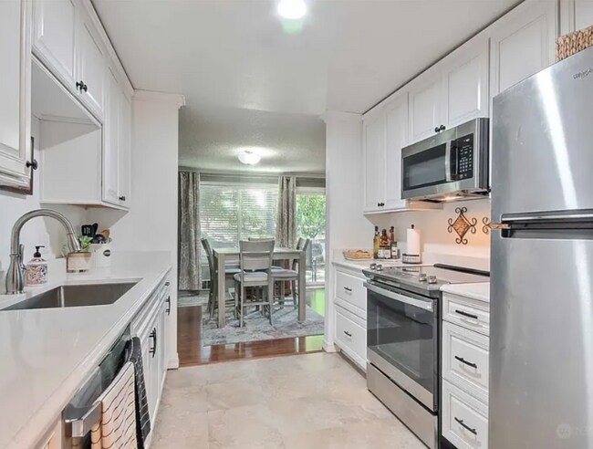 Building Photo - 2015 SW 318th Pl