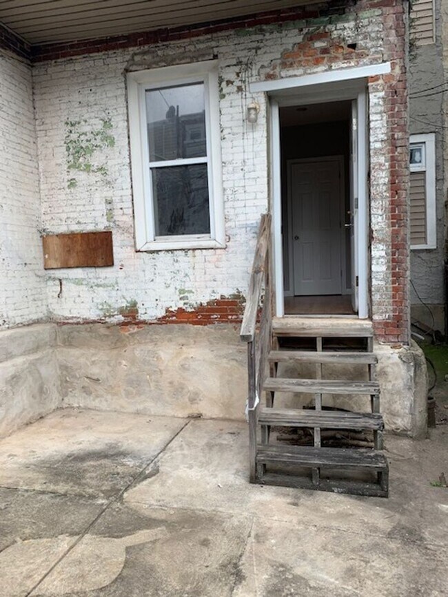 Foto del edificio - 2072 Clarence Street