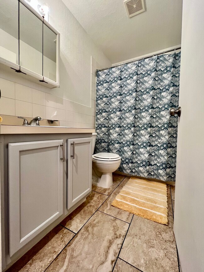 5822 Congress St Unit C12, New Port Richey, FL 34653 Condo for Rent