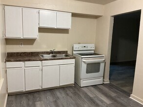 Building Photo - 4334 W Villard Ave