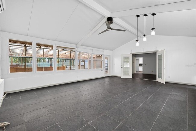 Foto del edificio - 5883 Darren Ct