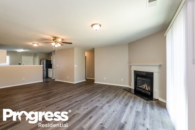 Foto del edificio - 5125 Valcourt Rd
