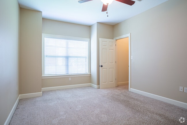 2 BR, 2 BA - 1100 SF - Suma Lake Apartments & Townhomes