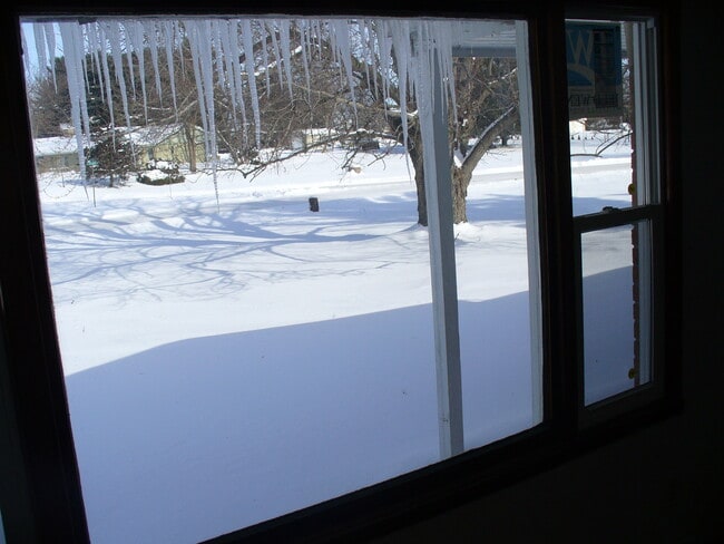 Foto del edificio - 6845 Carman Dr