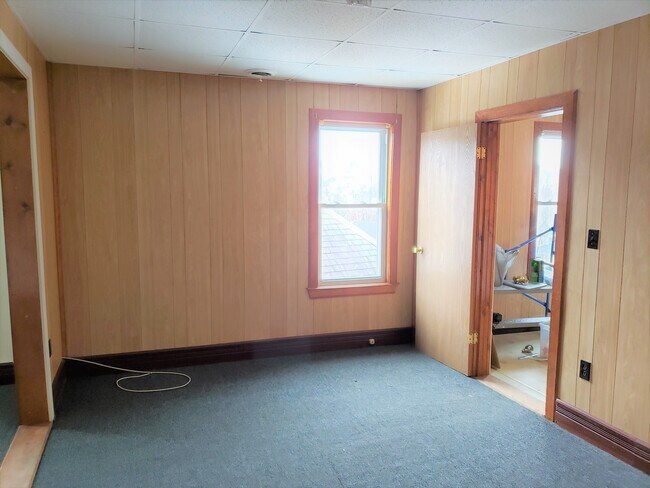 Building Photo - 57 Glen Ave