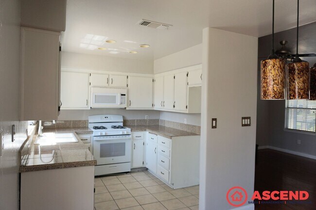 Foto del edificio - Beautiful Home Located in the Northwest!