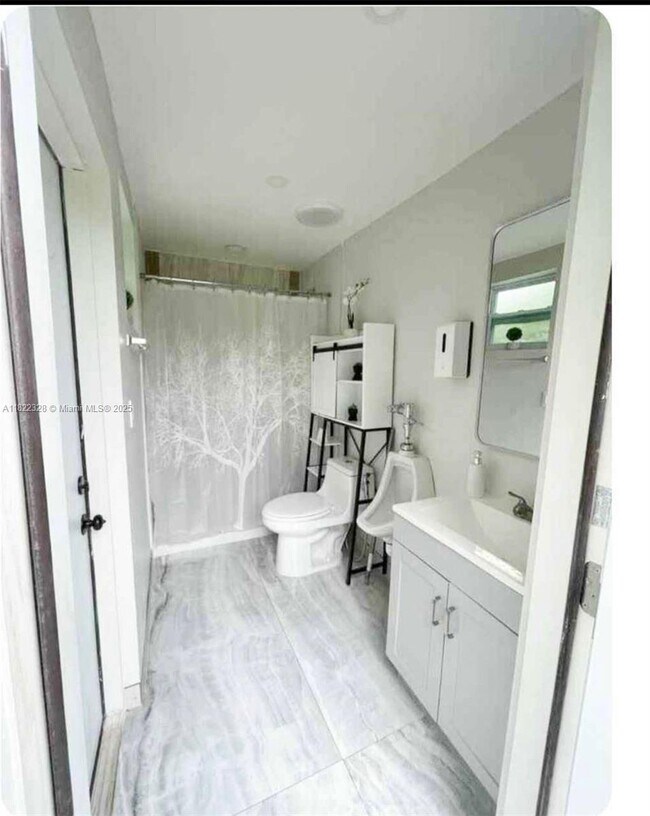 Foto del edificio - 23105 SW 122nd Ave