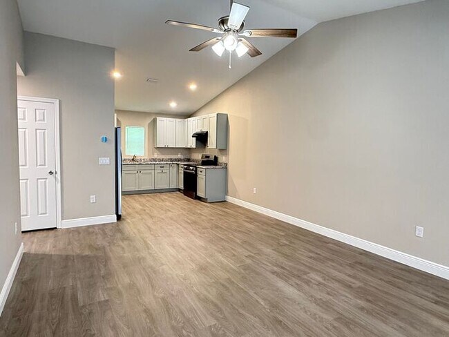 Foto del edificio - 3/2 half Duplex-NEW CONSTRUCTION