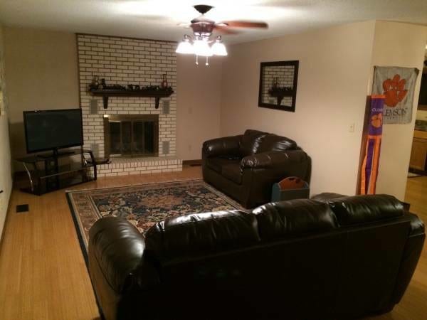 Primary Photo - 253 Goldwing Dr