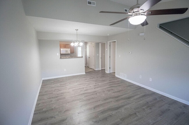 Building Photo - 1405 Greensboro Dr