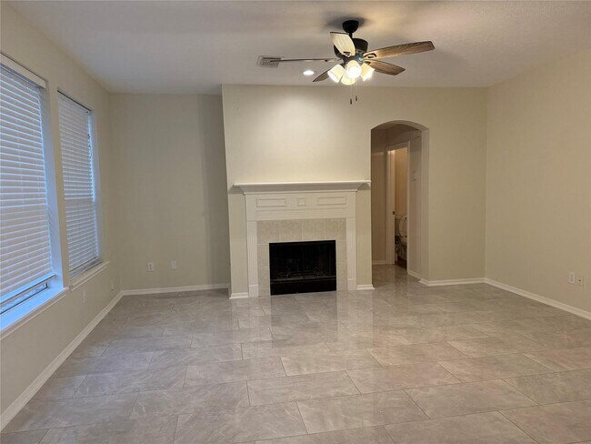 Foto del edificio - 12919 Deer Cove Ln