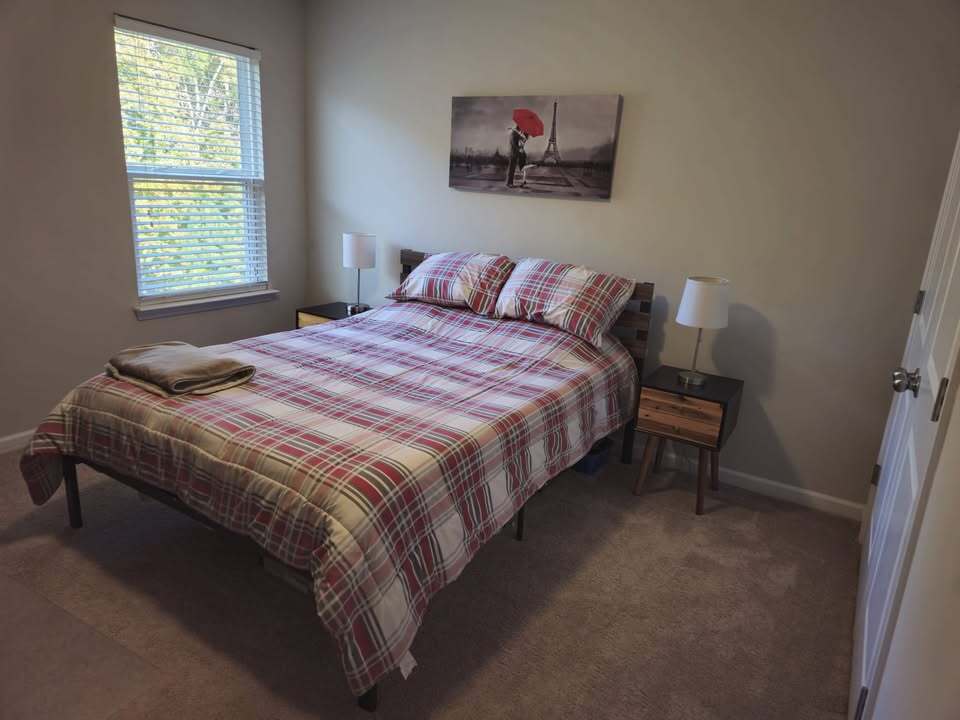 Foto principal - 214 Hamlet Pl