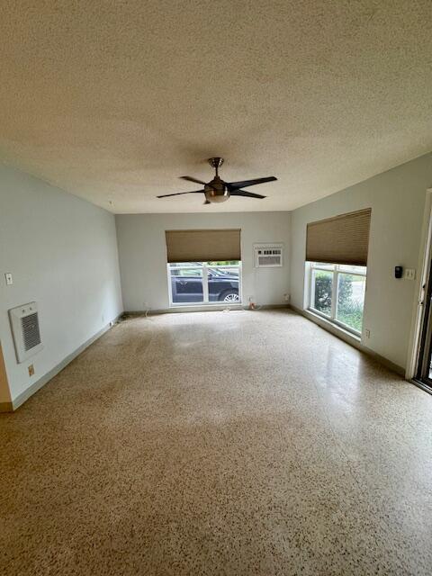 Foto del edificio - 2612 NE 13th Ct