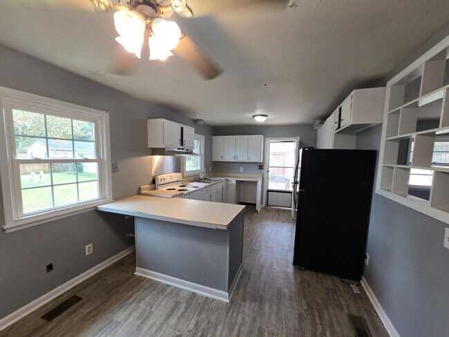 Foto del edificio - 1305 Berkshire Rd