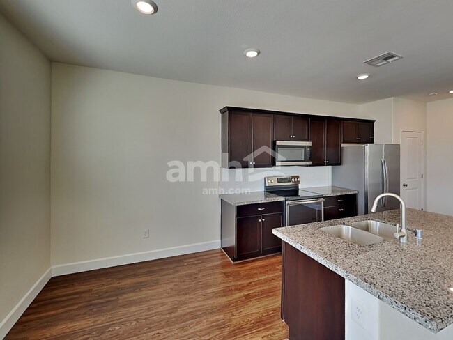 Building Photo - 8152 Inhibition Ct