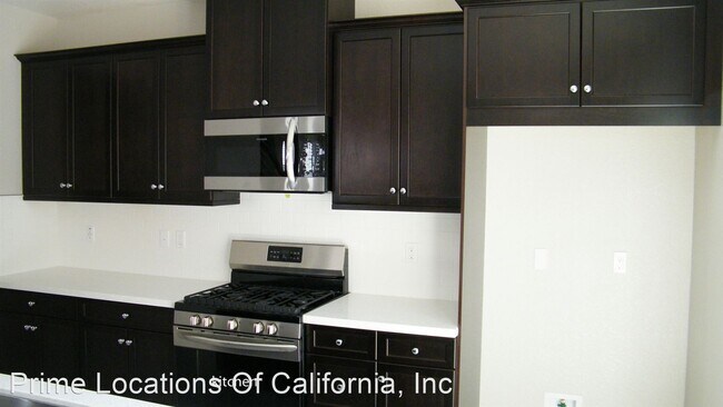 Building Photo - 3 br, 2.5 bath House - 4844 Holden Drive