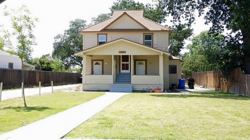 Foto principal - 1320 N Irwin St