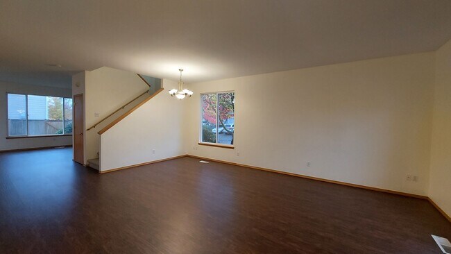 Building Photo - Wonderful Kent rental home!  Highland Cros...