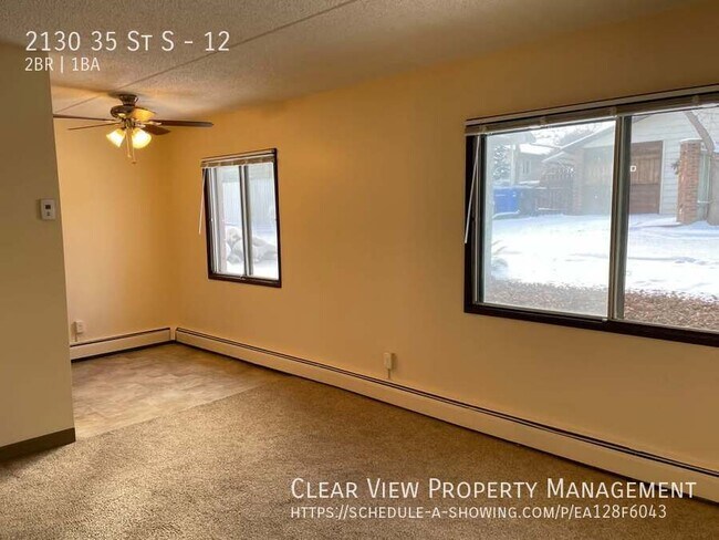 Photo du bâtiment - 2 Bedroom Apartment – All Utilities Included!